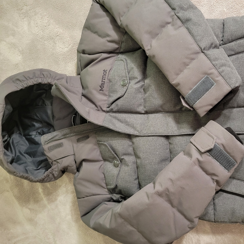 Marmot boy down coat size M